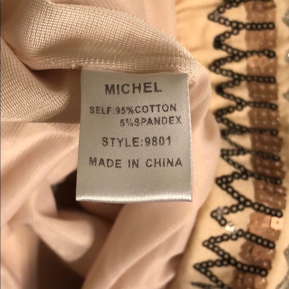 Sequenced designed tan skirt - Picture 3 of 4